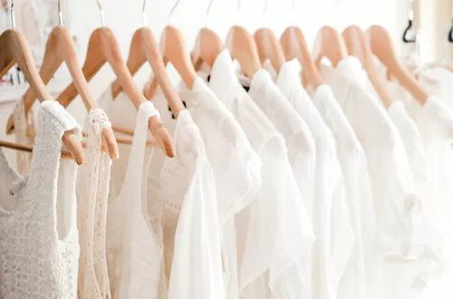 新衣服怎么洗不掉色？只有10%的人做對(duì)了！紡織專家揭秘正確洗滌法