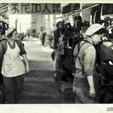 加拿大記者拍1965年中國(guó),那時(shí)當(dāng)個(gè)工人很光榮,馬車運(yùn)輸是半機(jī)械化
